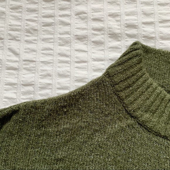 Sage Green Mock Neck Sweater Garage - XS - Picture 4 of 7